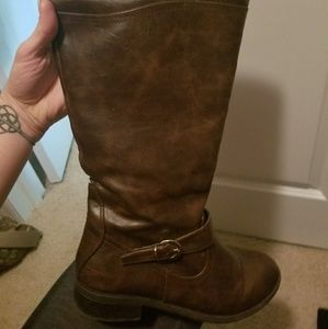 Women's boots size 9.5